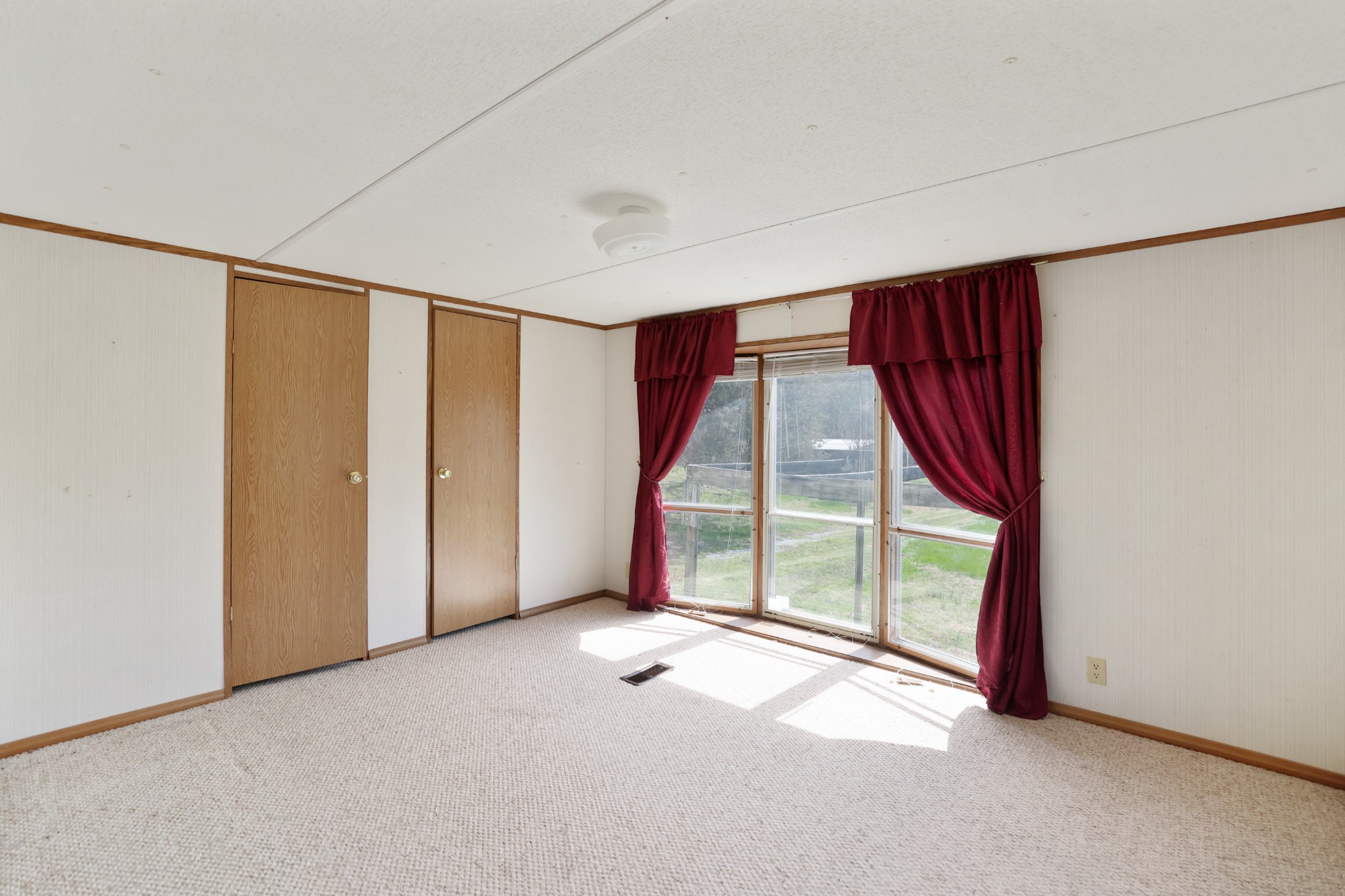 2298 Cavender Rd