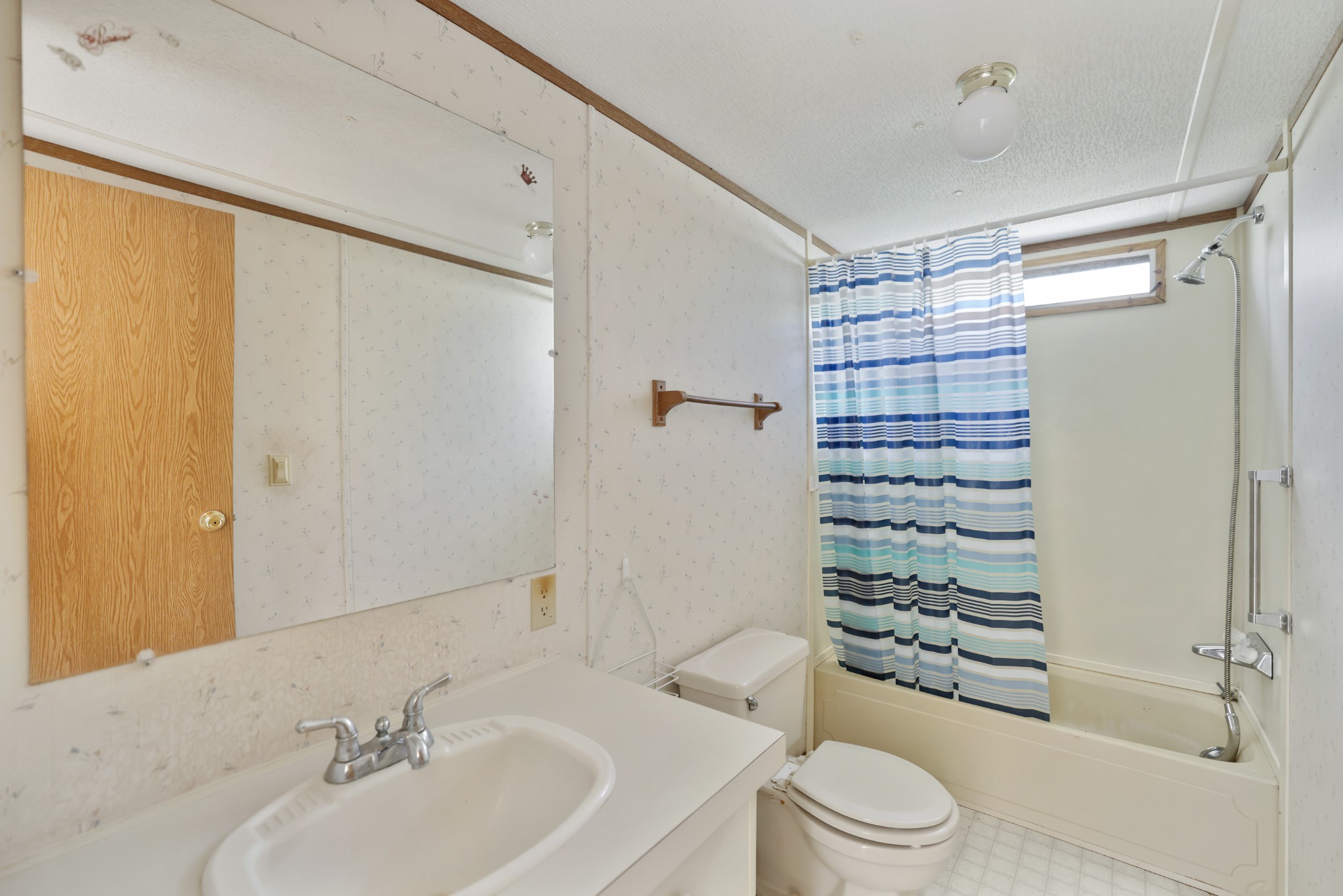 2298 Cavender Rd