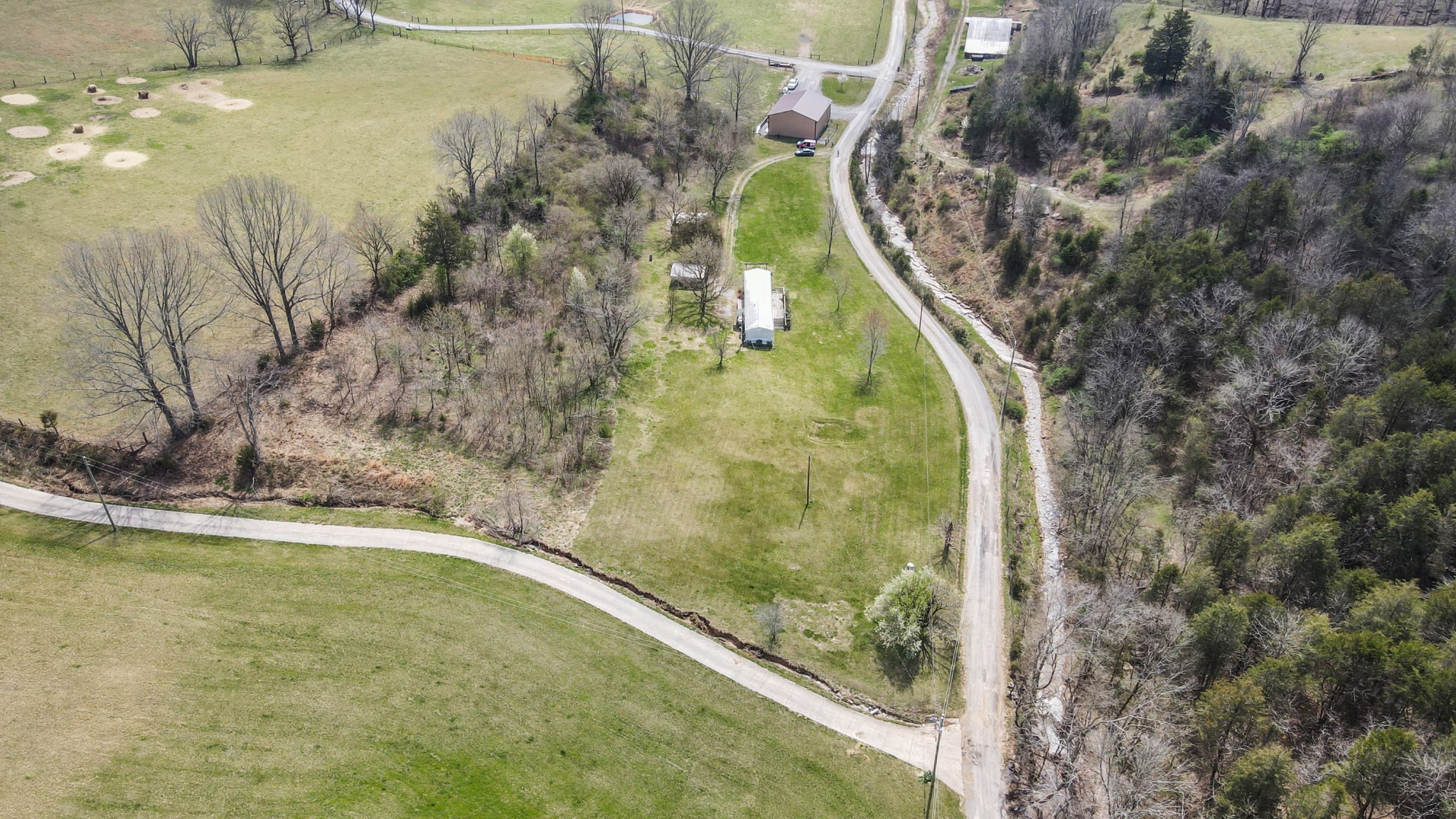 2298 Cavender Rd