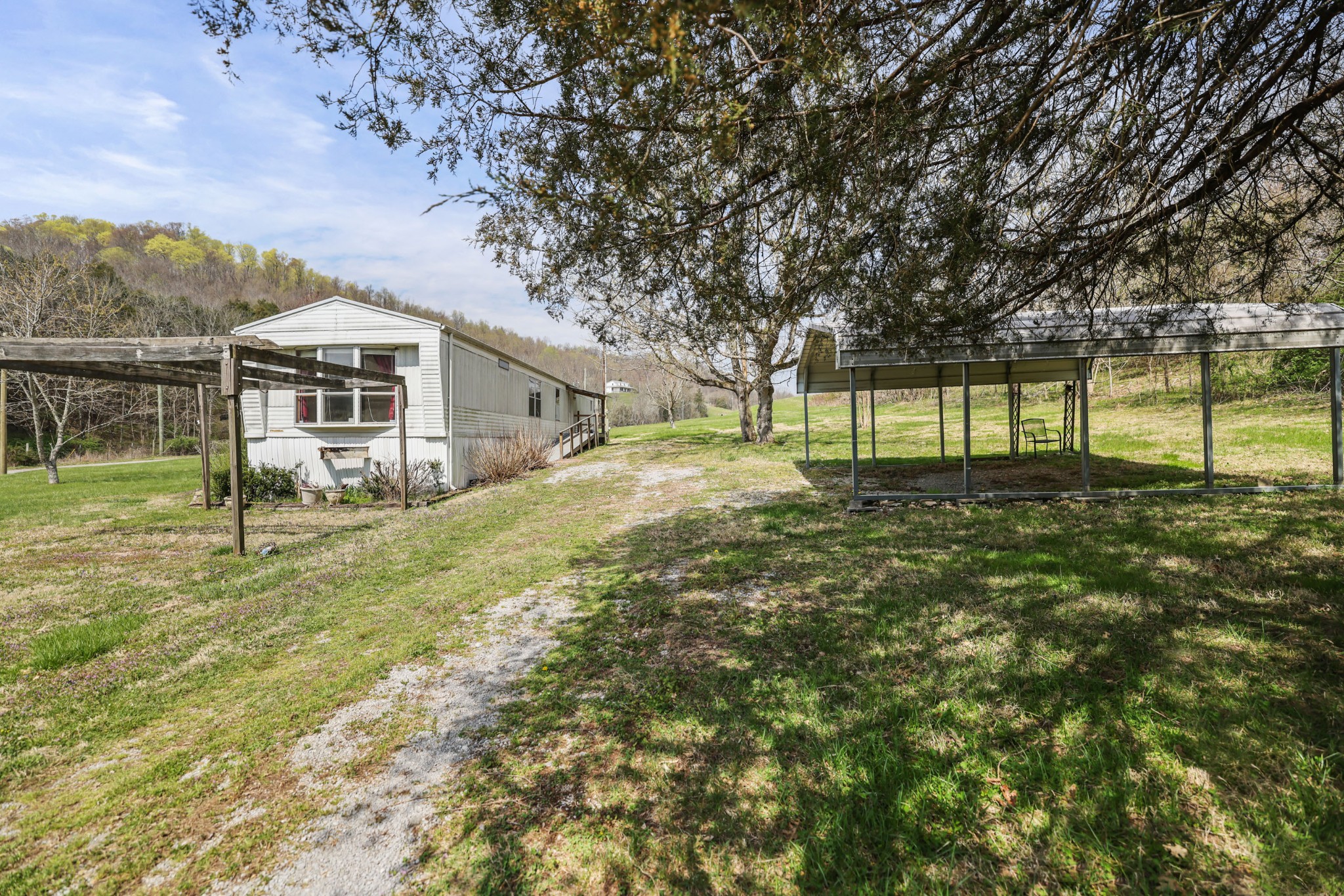 2298 Cavender Rd