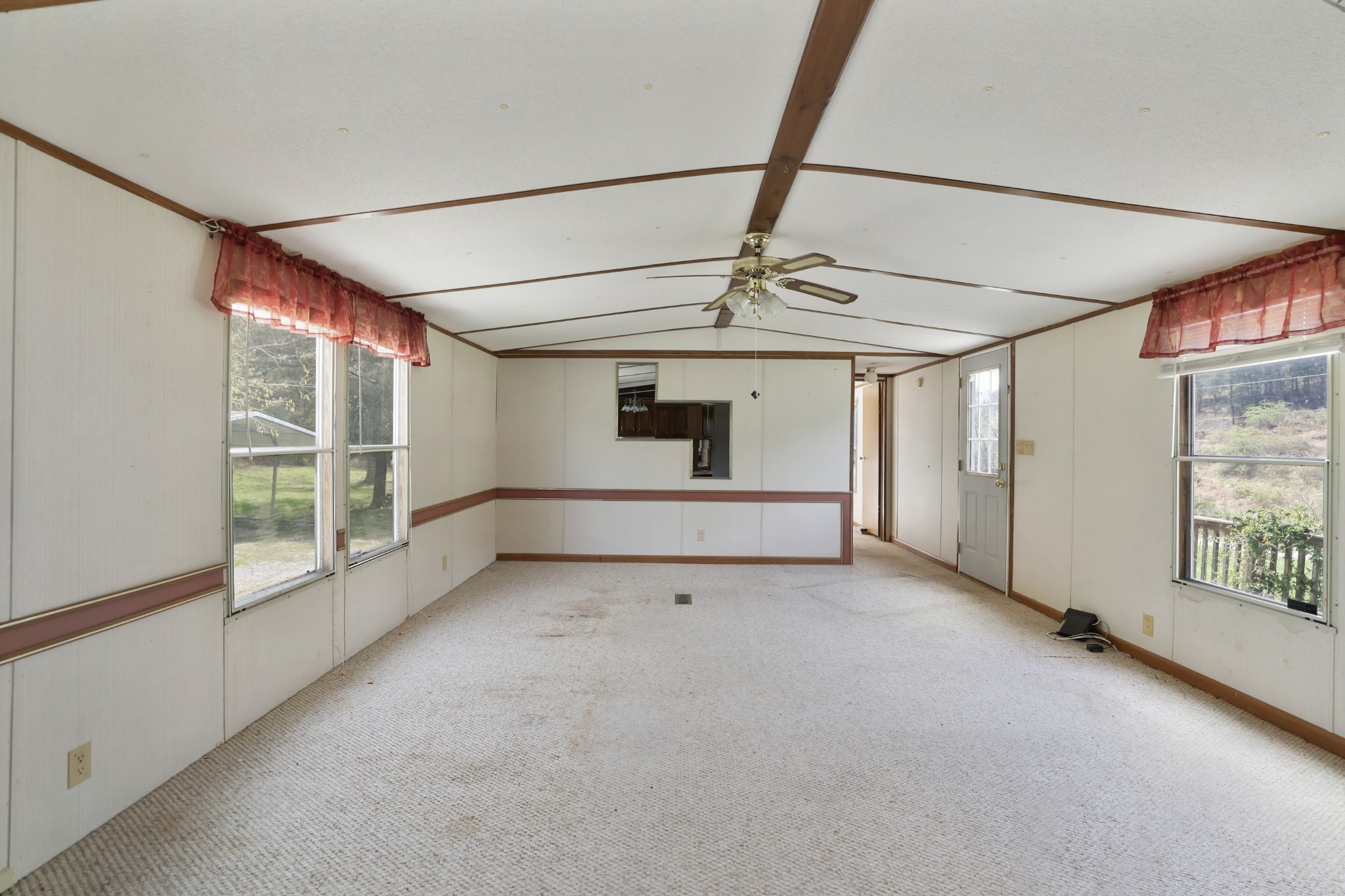 2298 Cavender Rd