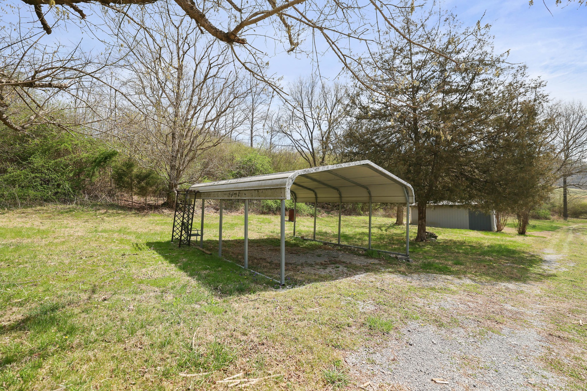 2298 Cavender Rd