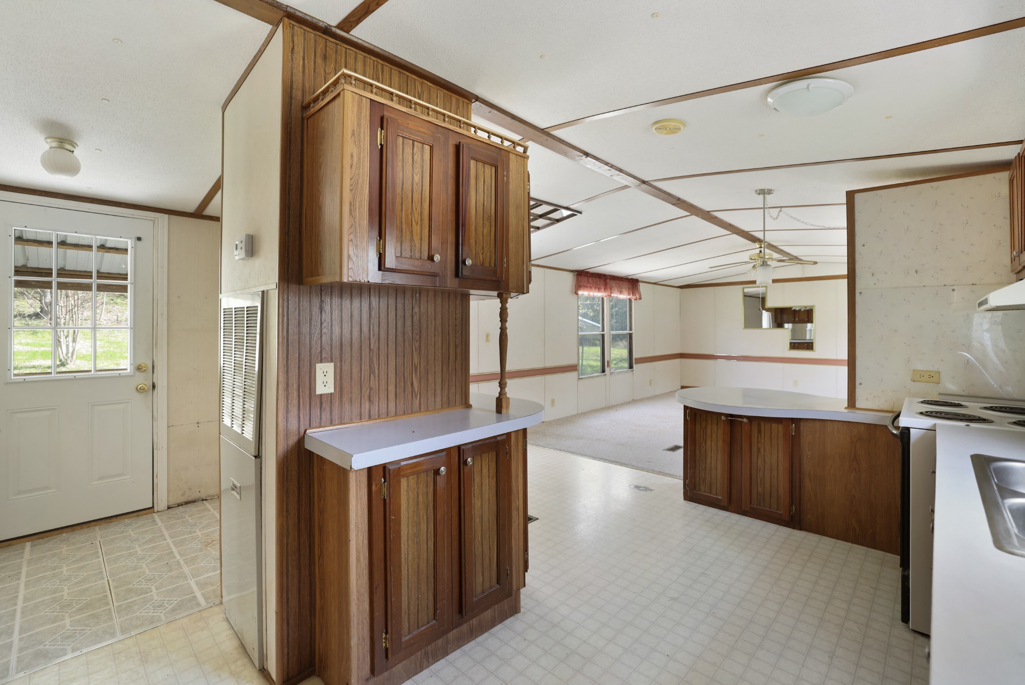 2298 Cavender Rd