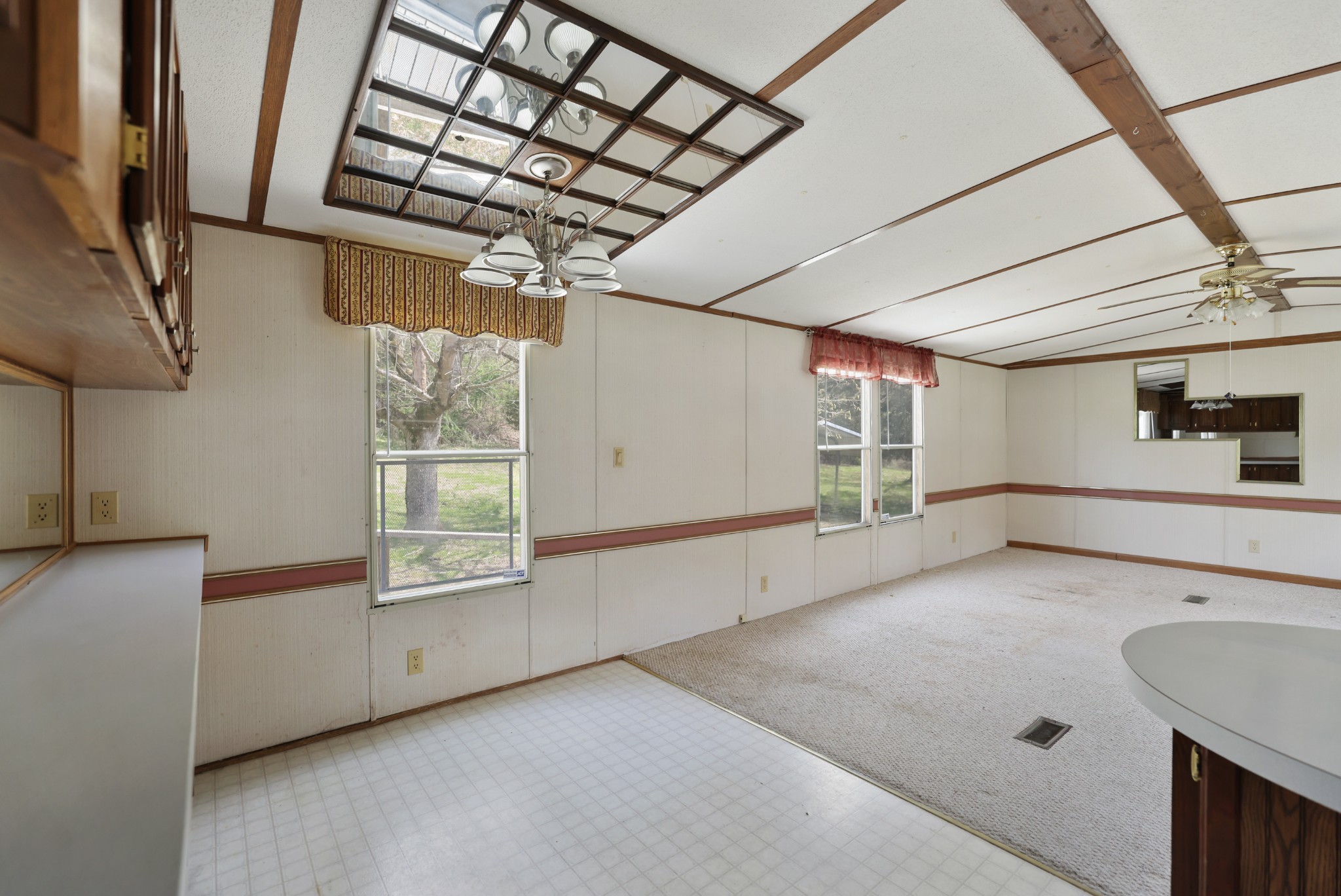2298 Cavender Rd