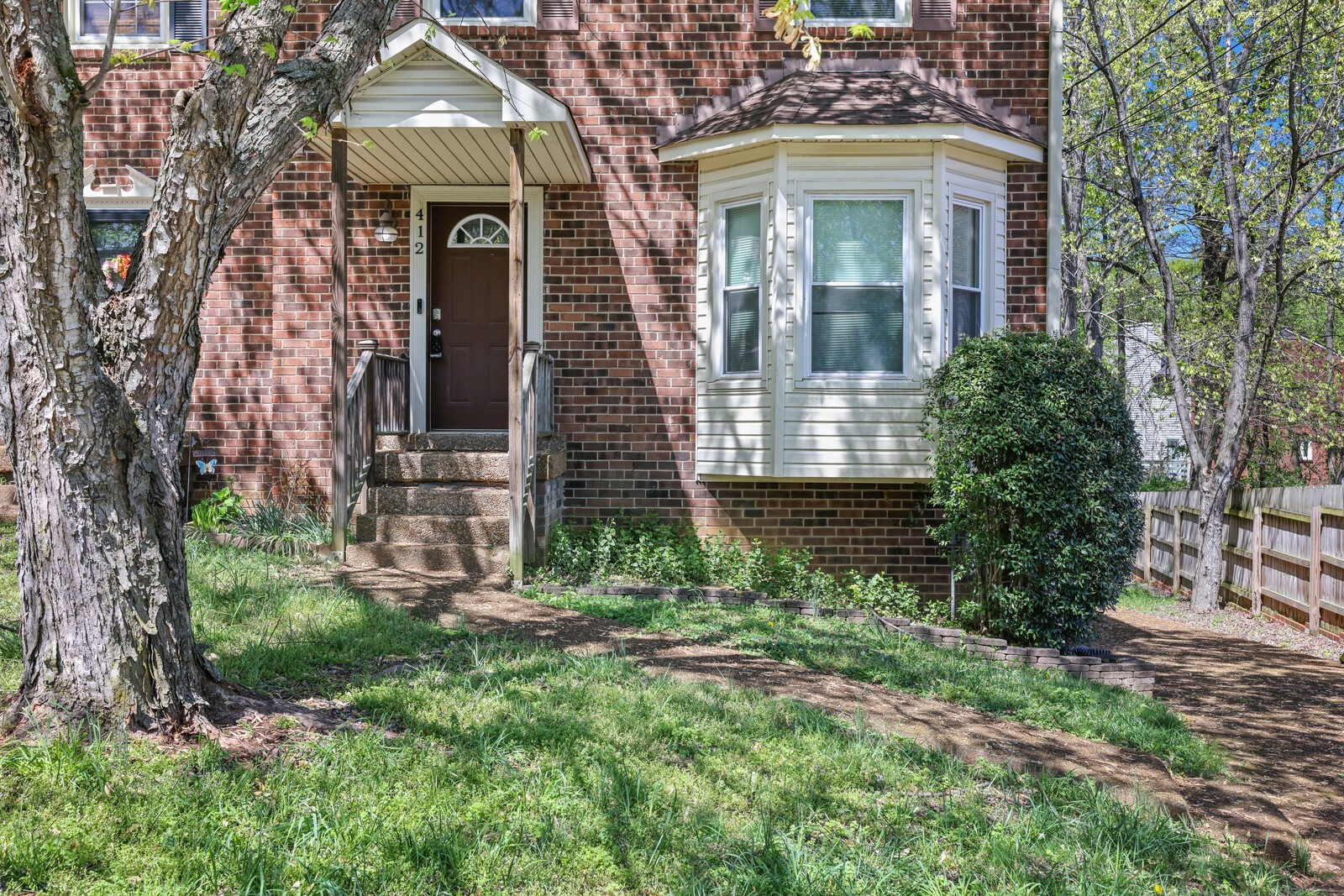 412 Woodsman Ct