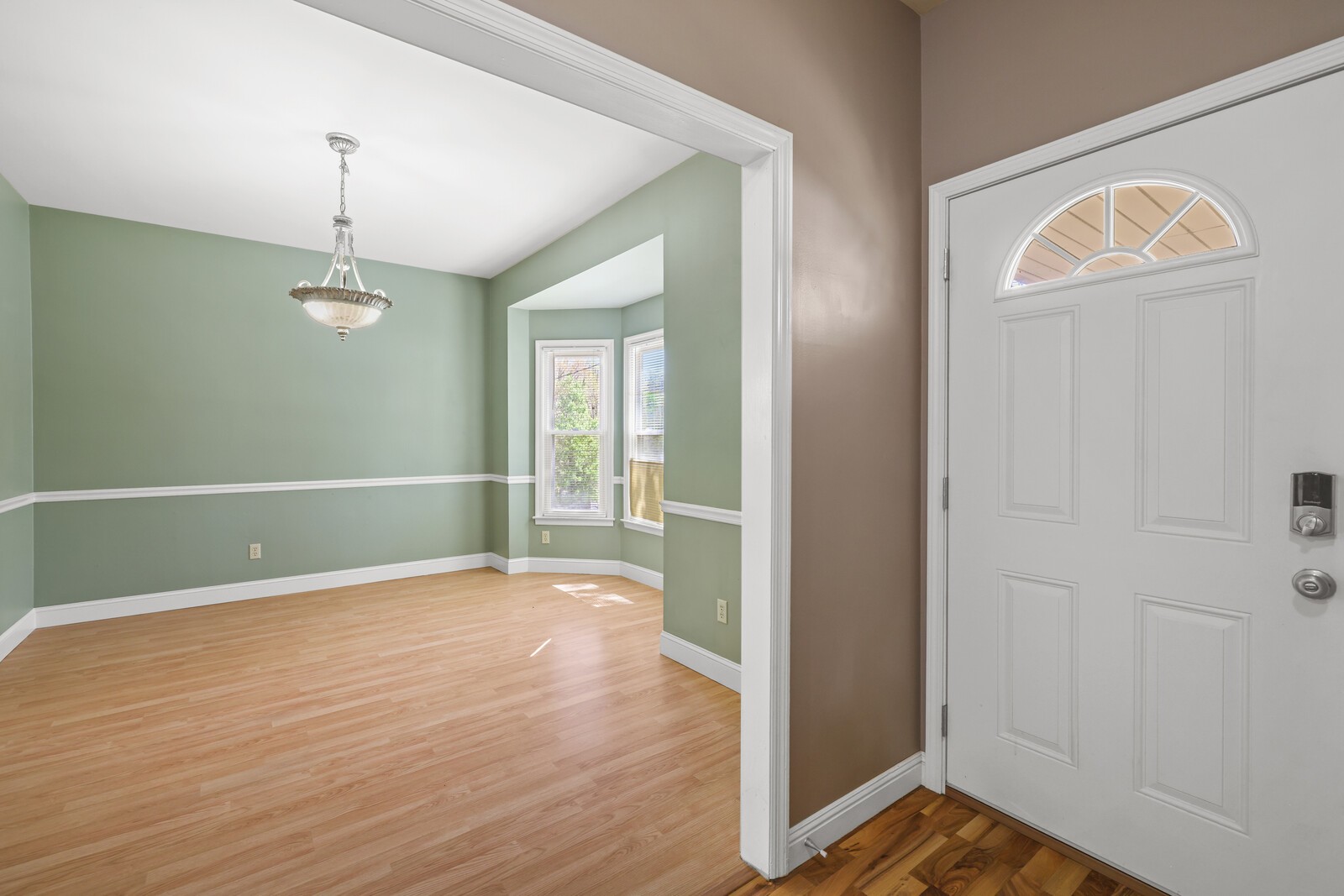 412 Woodsman Ct