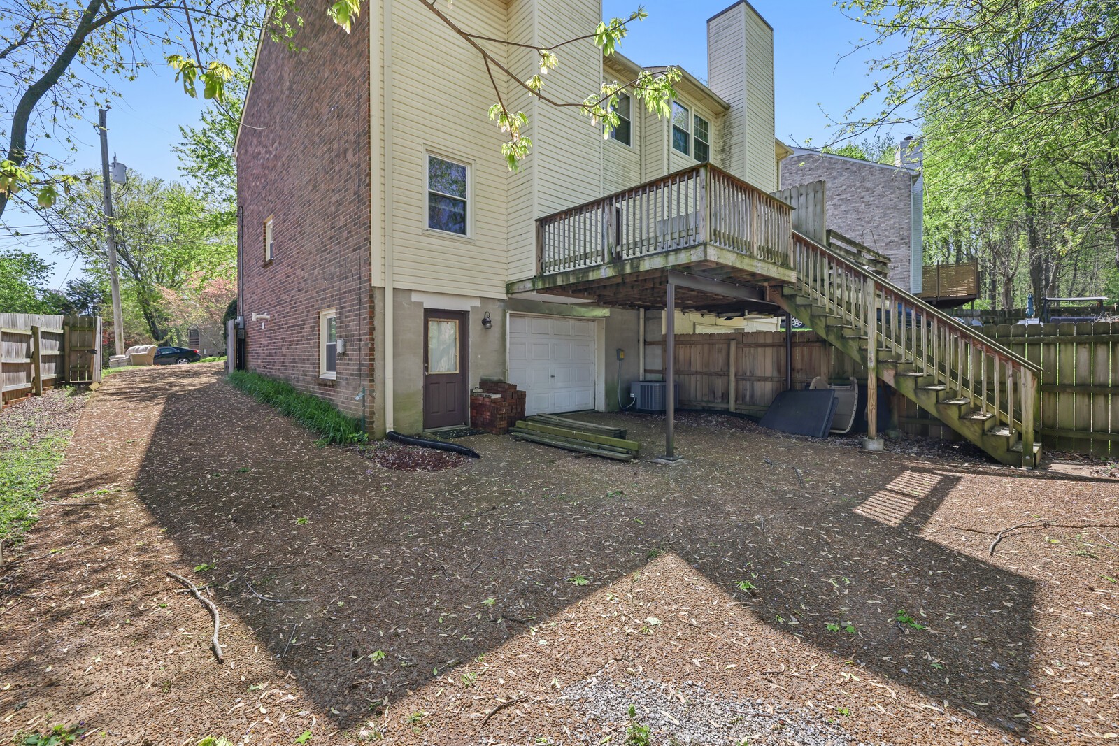 412 Woodsman Ct