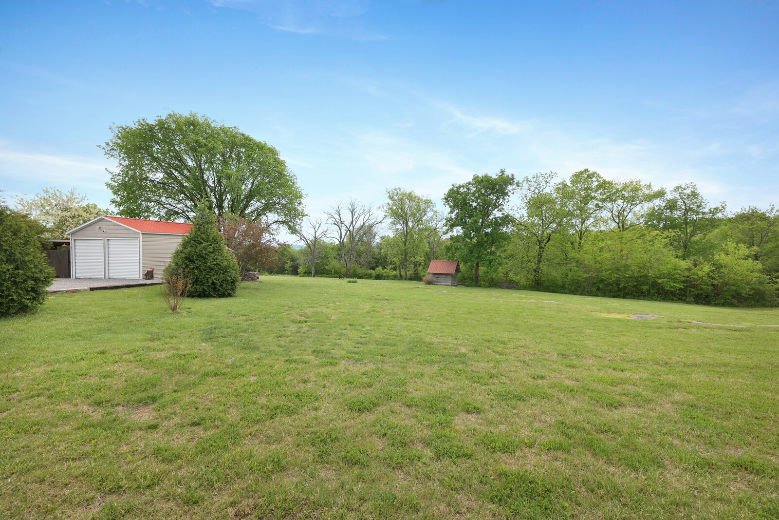 1130 Tracy Rd