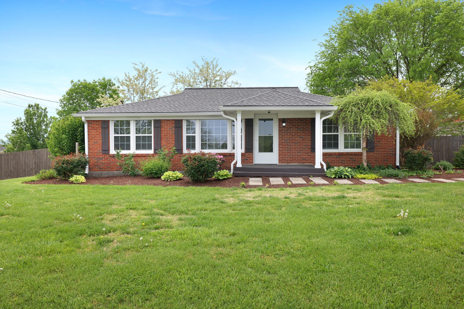 1130 Tracy Rd