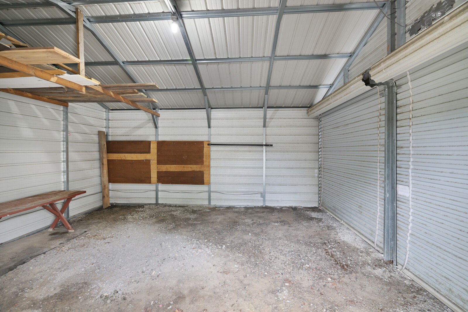 1130 Tracy Rd