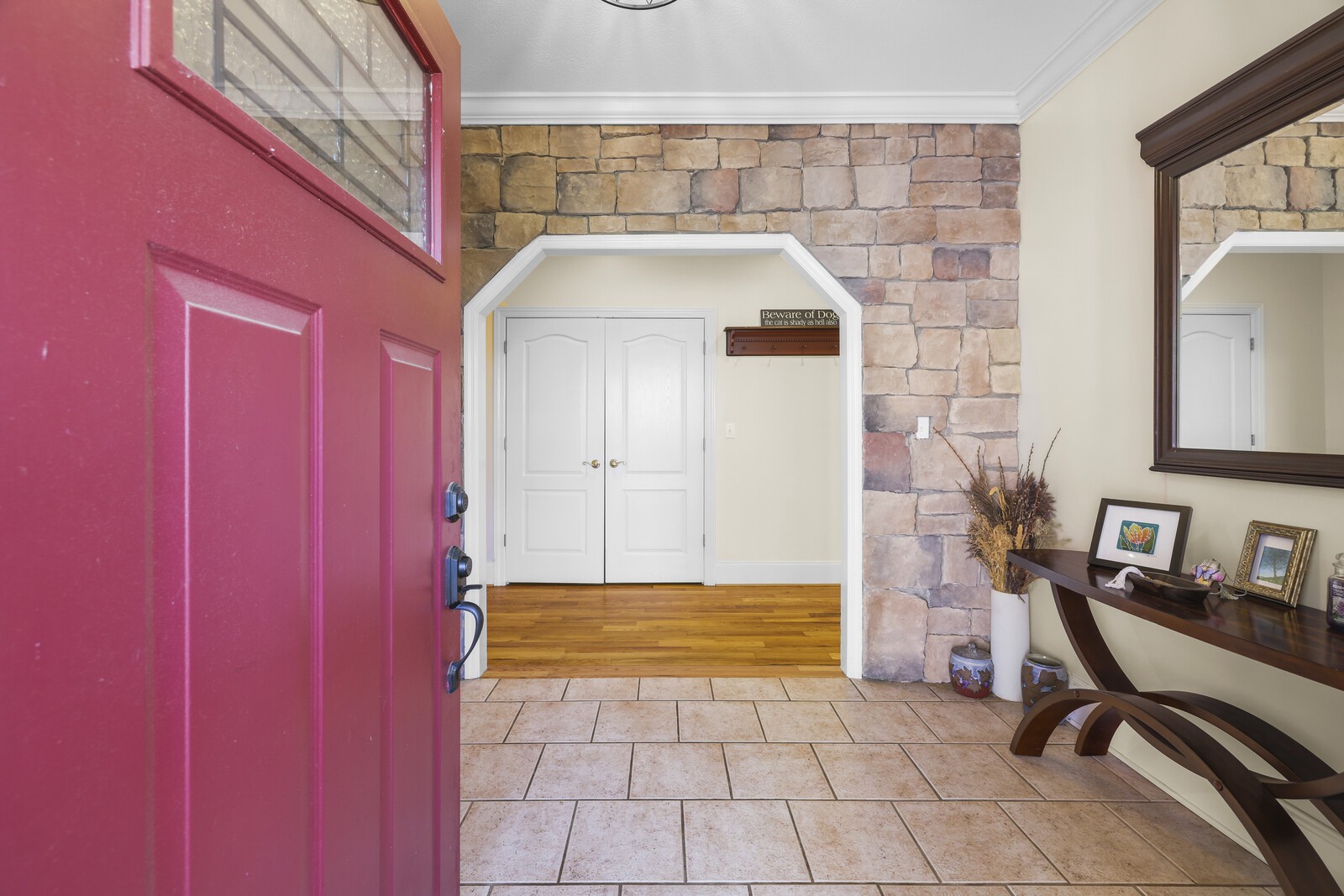 386 Hanging Rock Dr