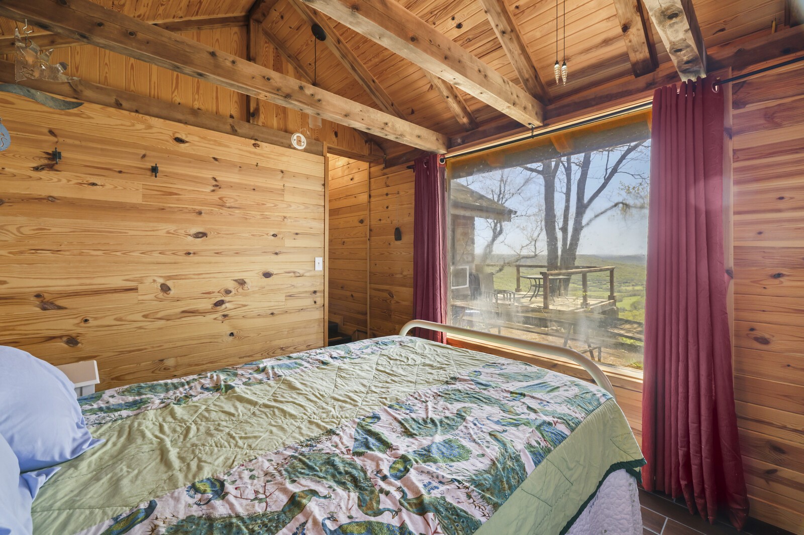 386 Hanging Rock Dr
