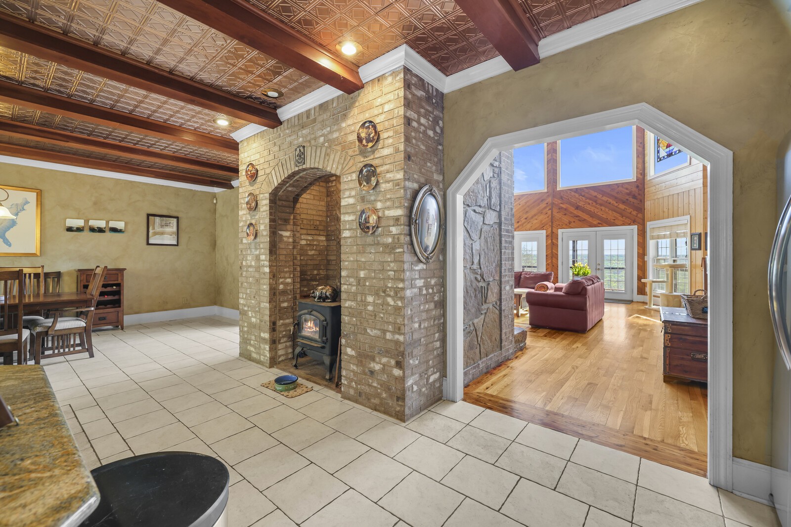 386 Hanging Rock Dr