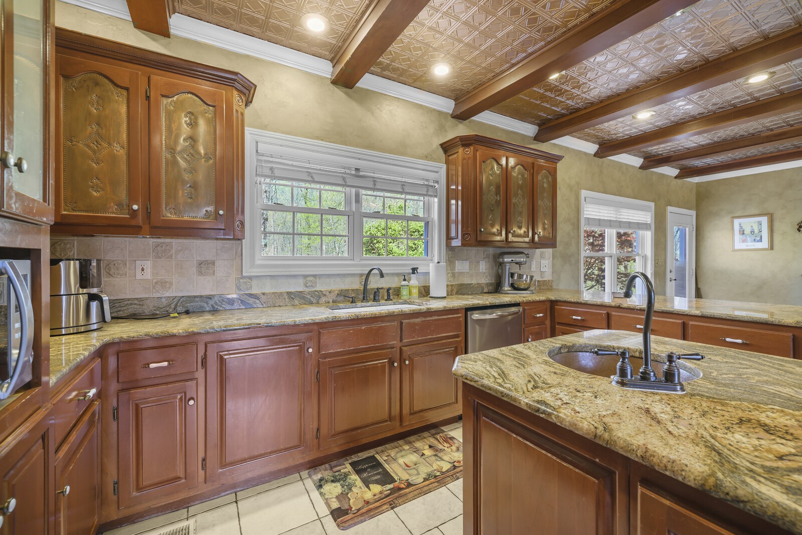 386 Hanging Rock Dr