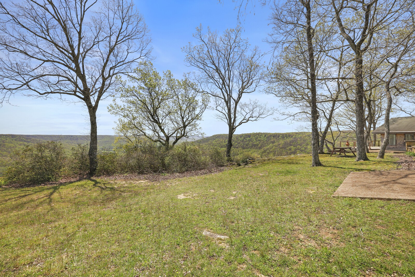 386 Hanging Rock Dr