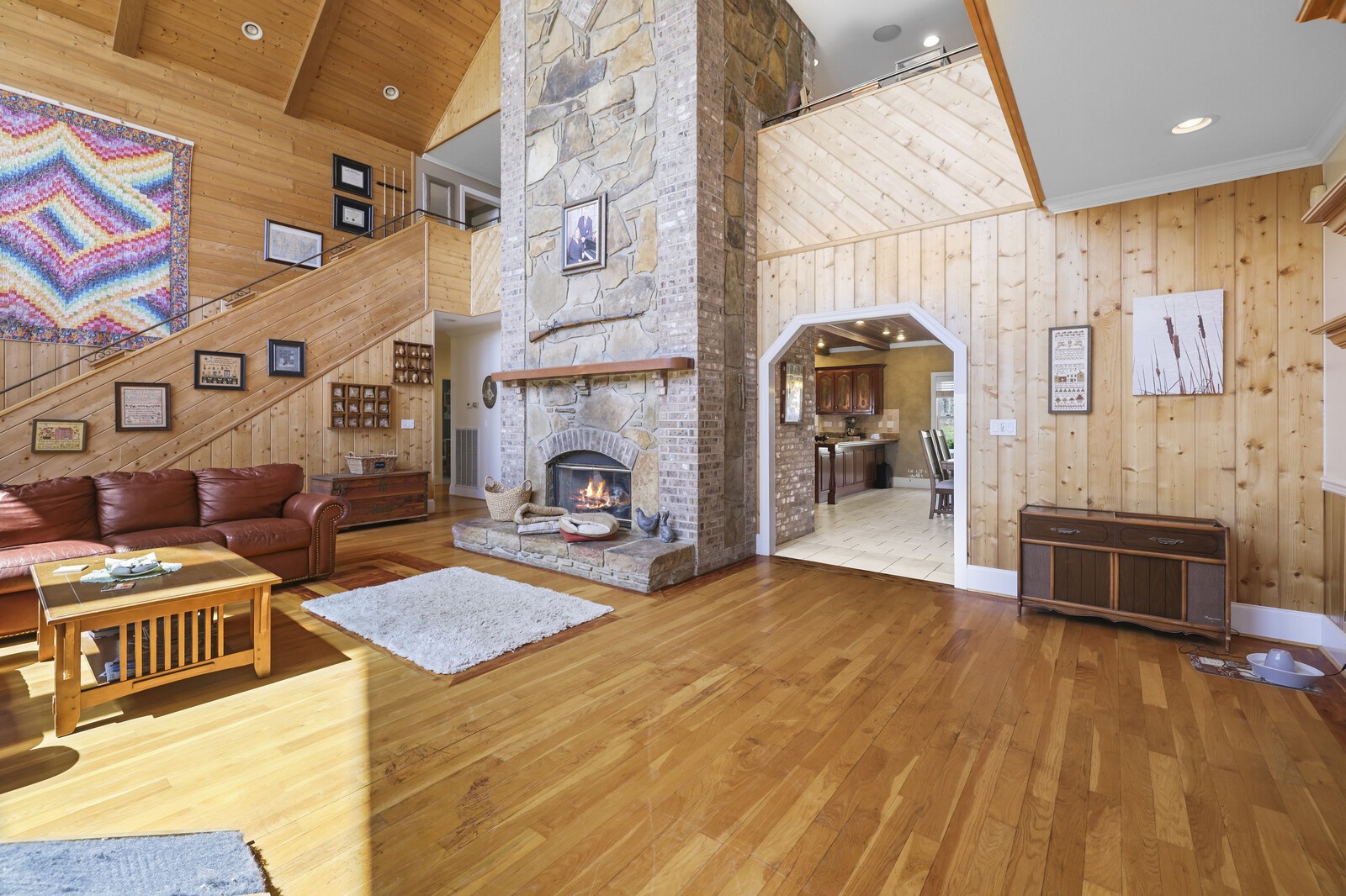 386 Hanging Rock Dr