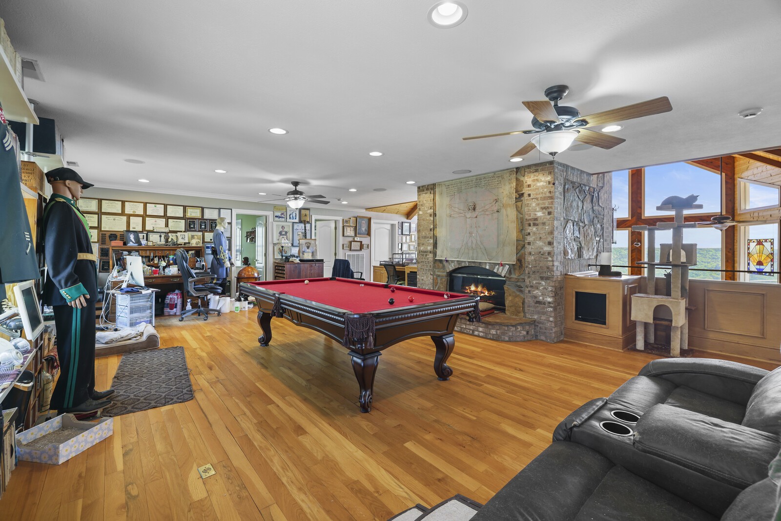 386 Hanging Rock Dr