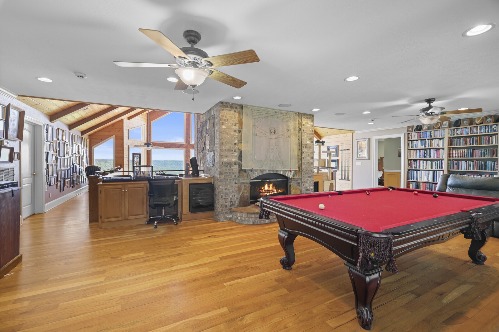 386 Hanging Rock Dr