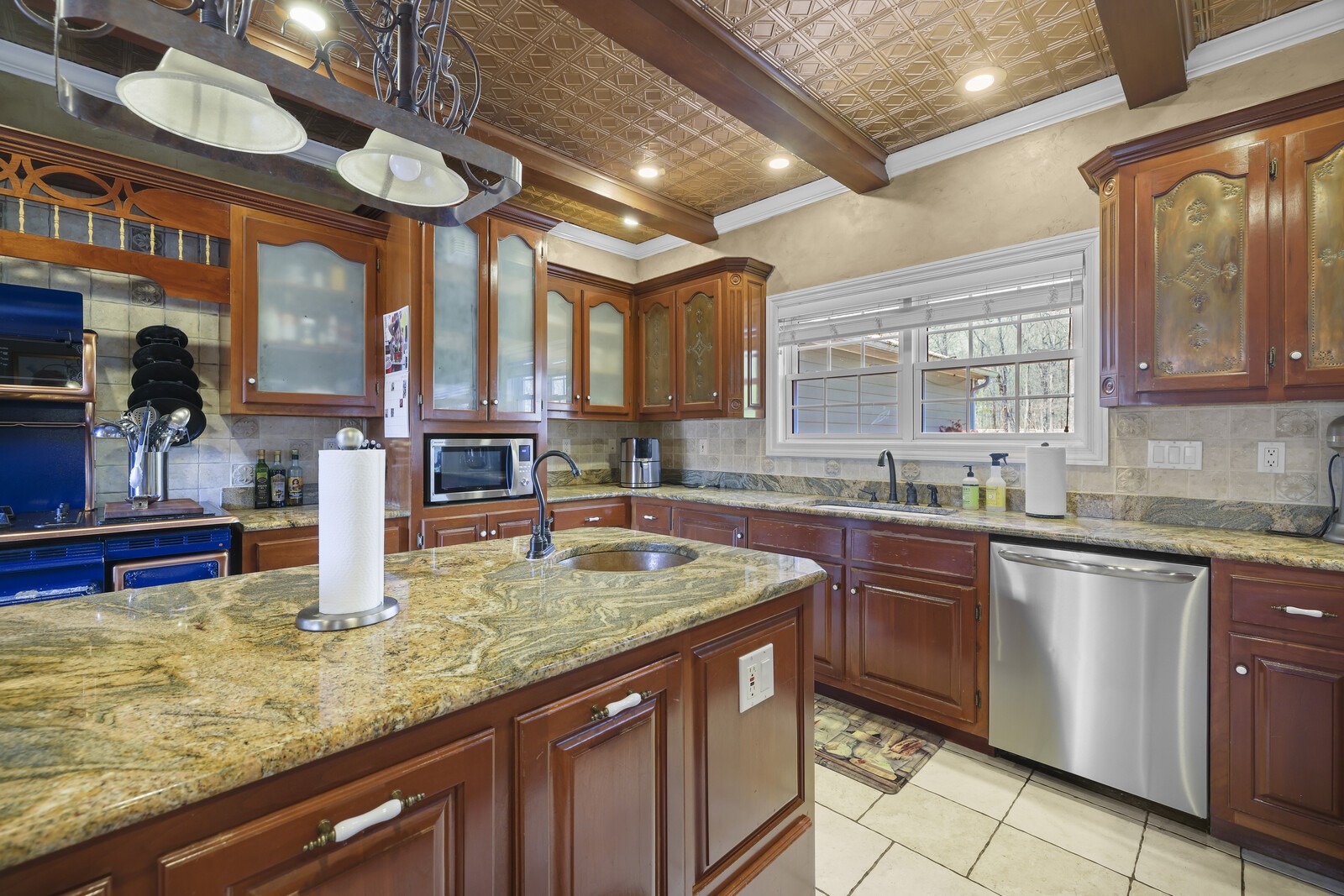 386 Hanging Rock Dr
