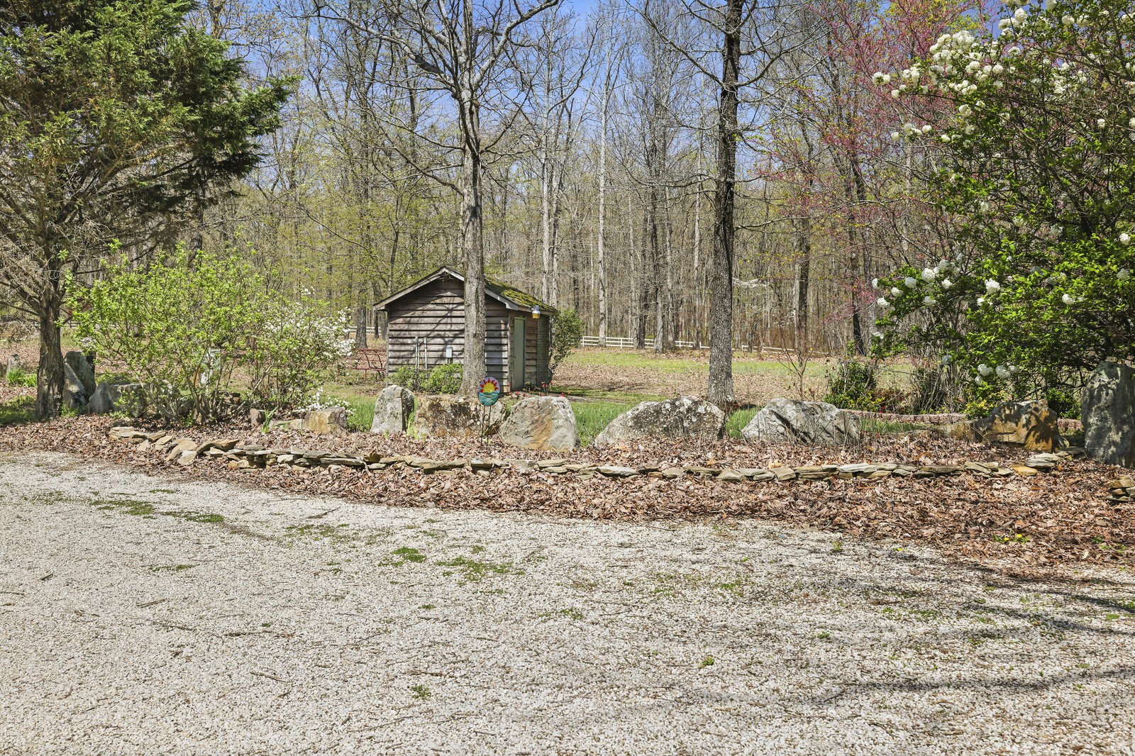386 Hanging Rock Dr