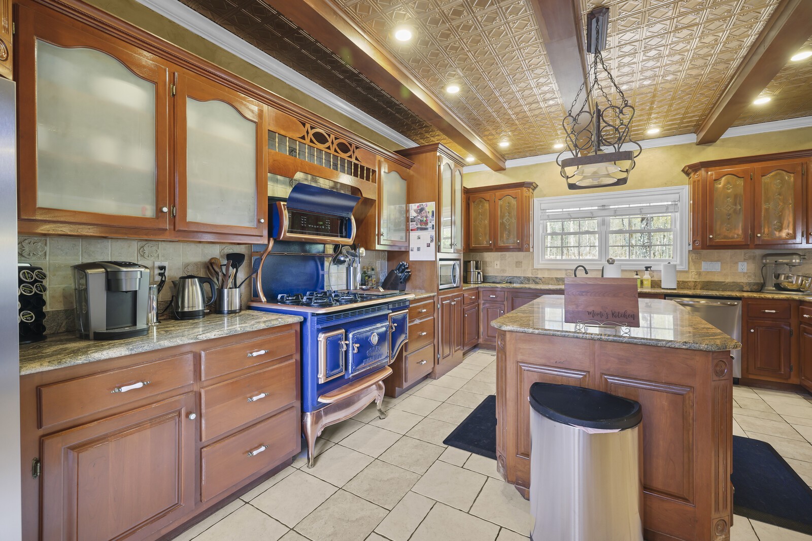 386 Hanging Rock Dr