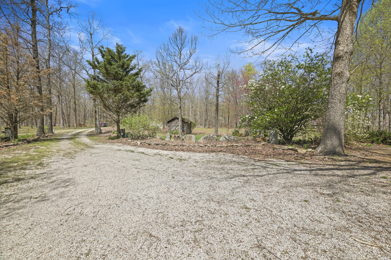 386 Hanging Rock Dr