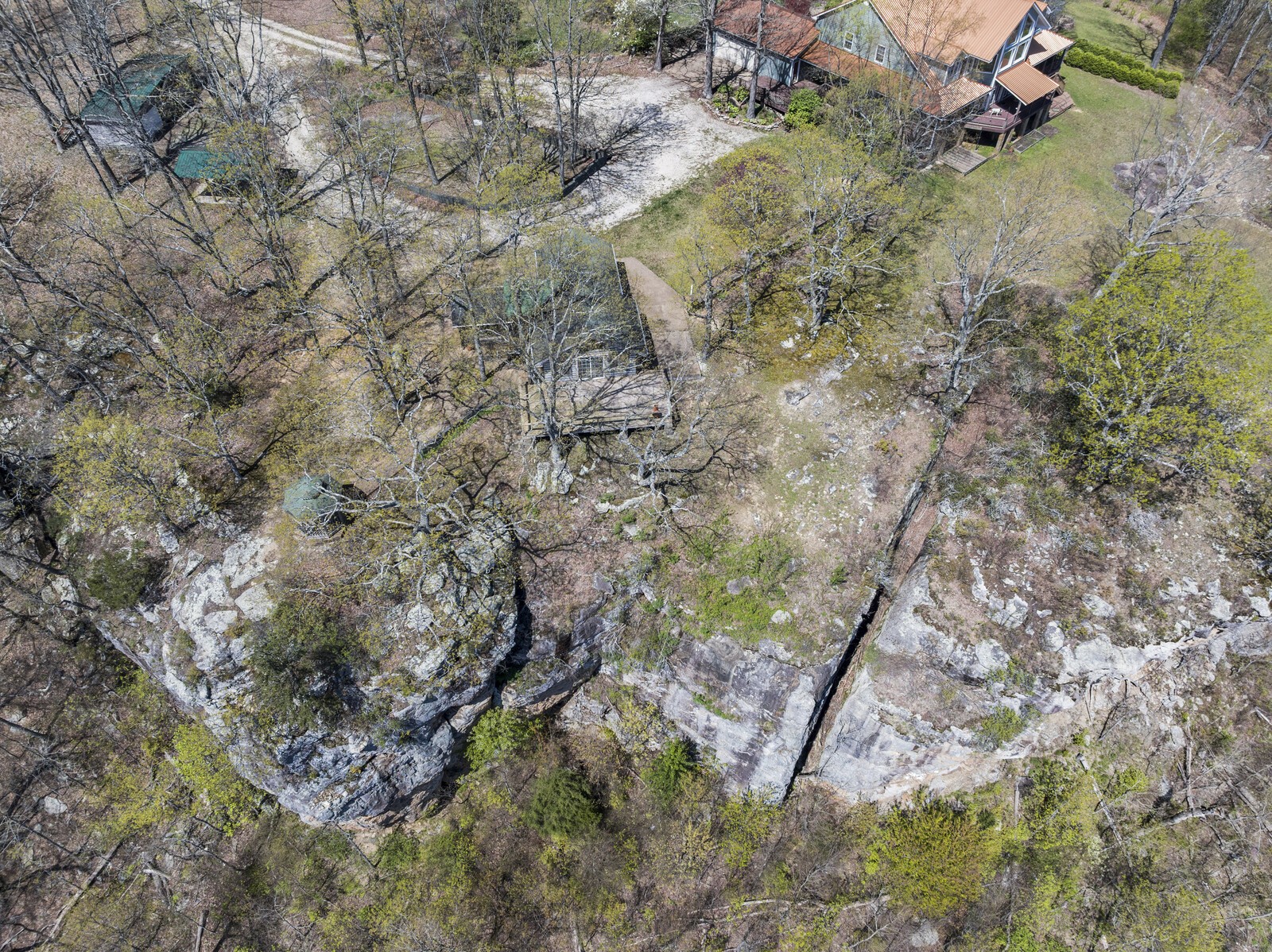 386 Hanging Rock Dr