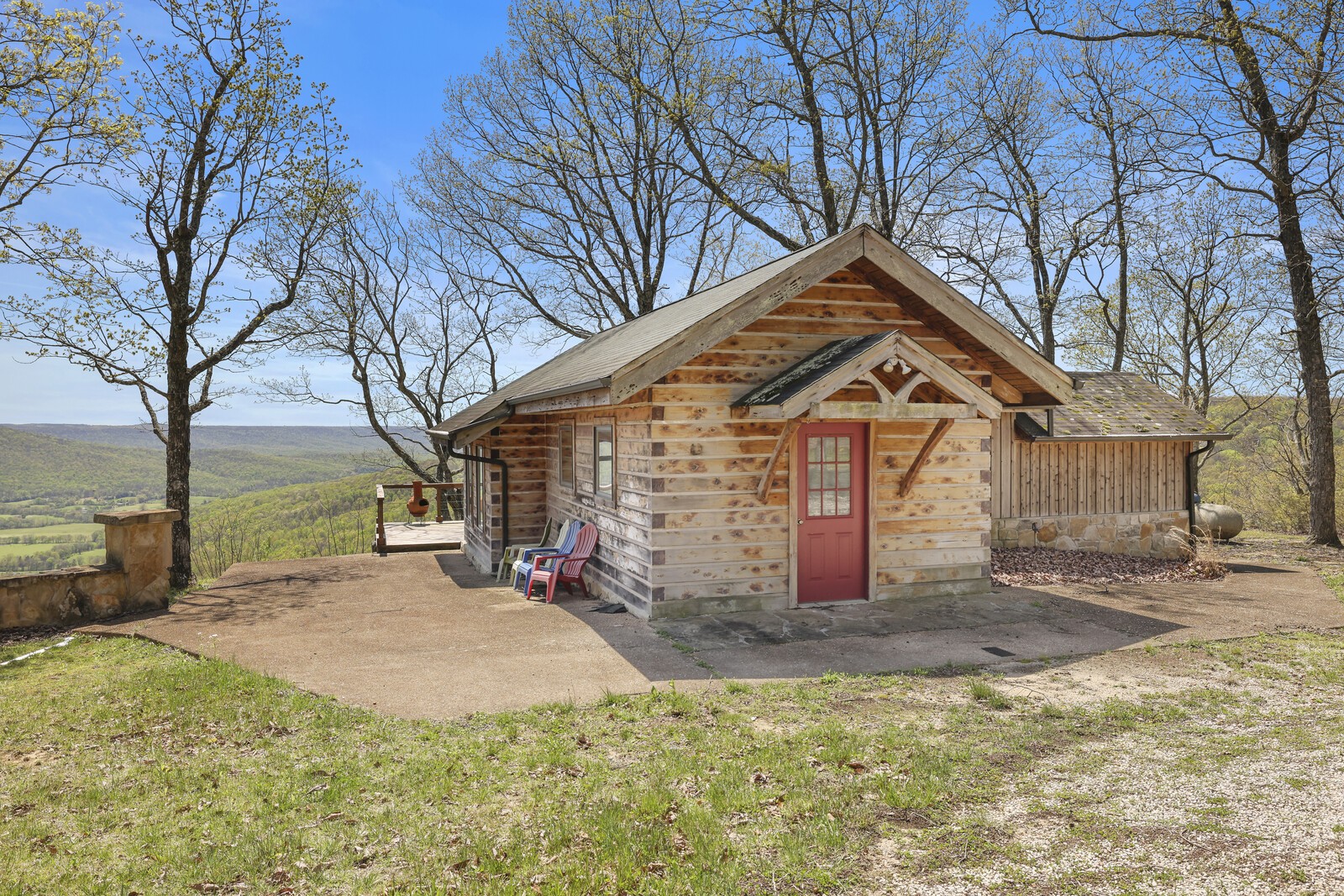386 Hanging Rock Dr