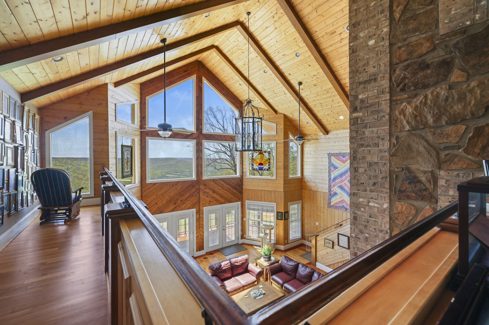 386 Hanging Rock Dr