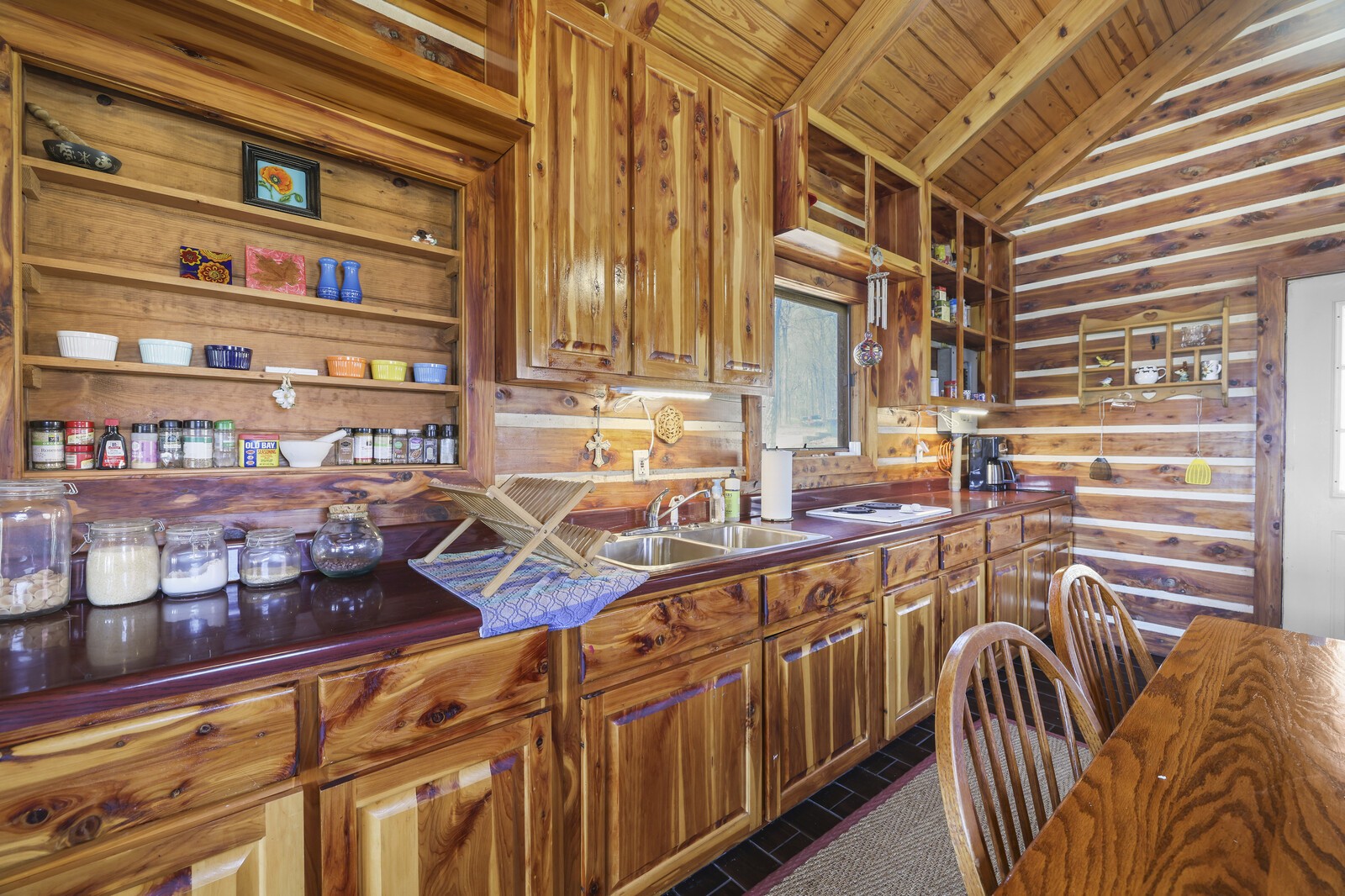 386 Hanging Rock Dr