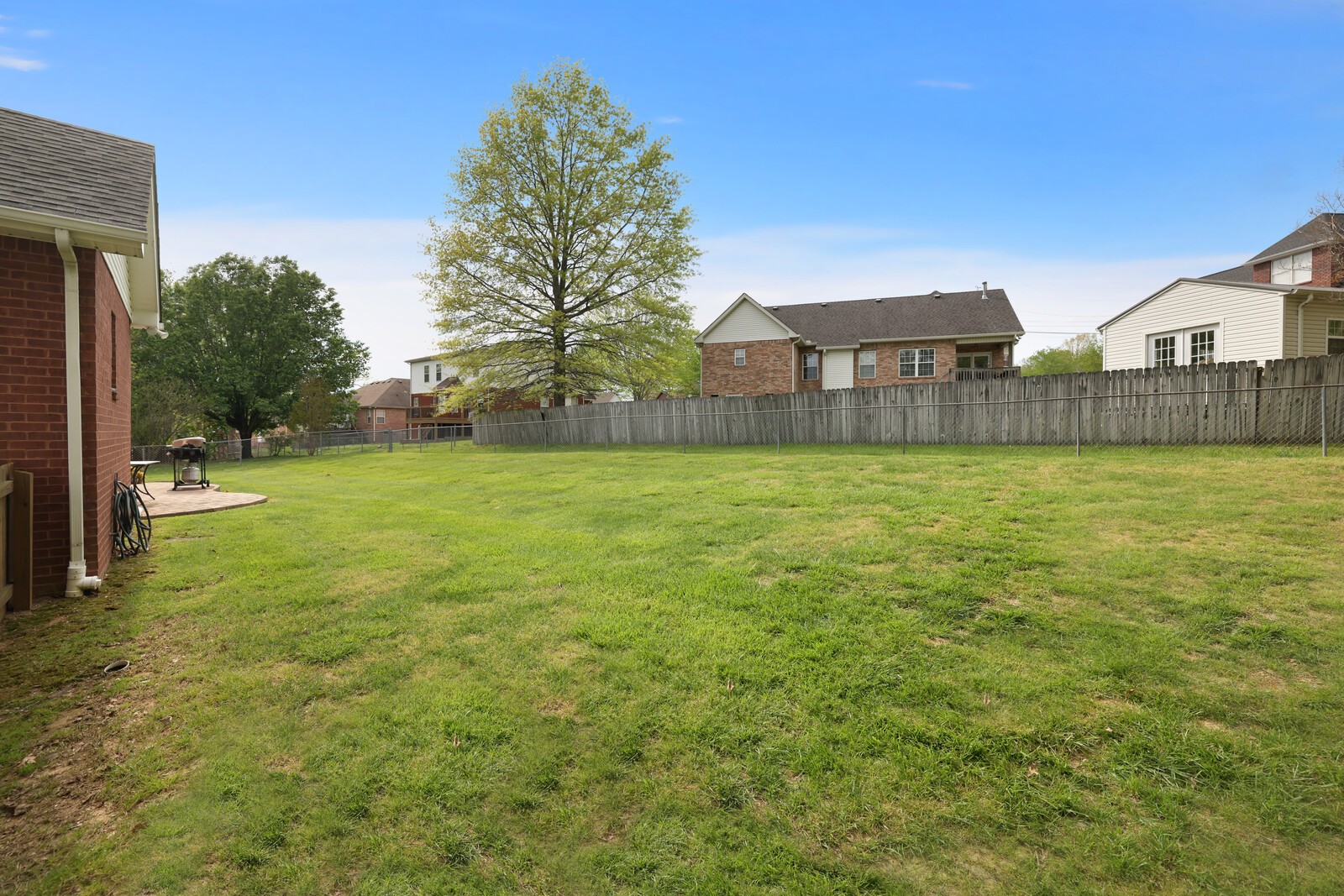 4013 Claude Dr