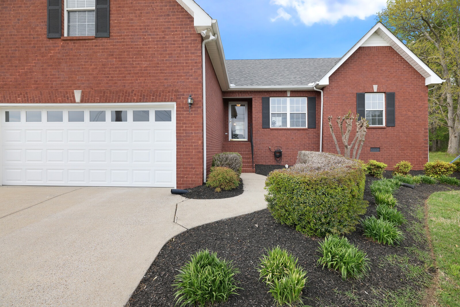 4013 Claude Dr