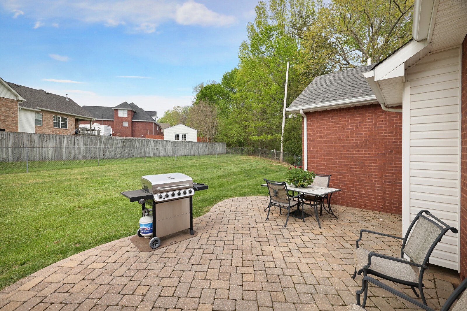 4013 Claude Dr