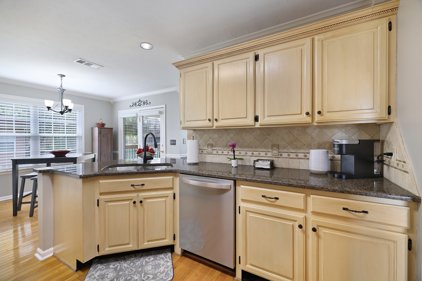 4013 Claude Dr