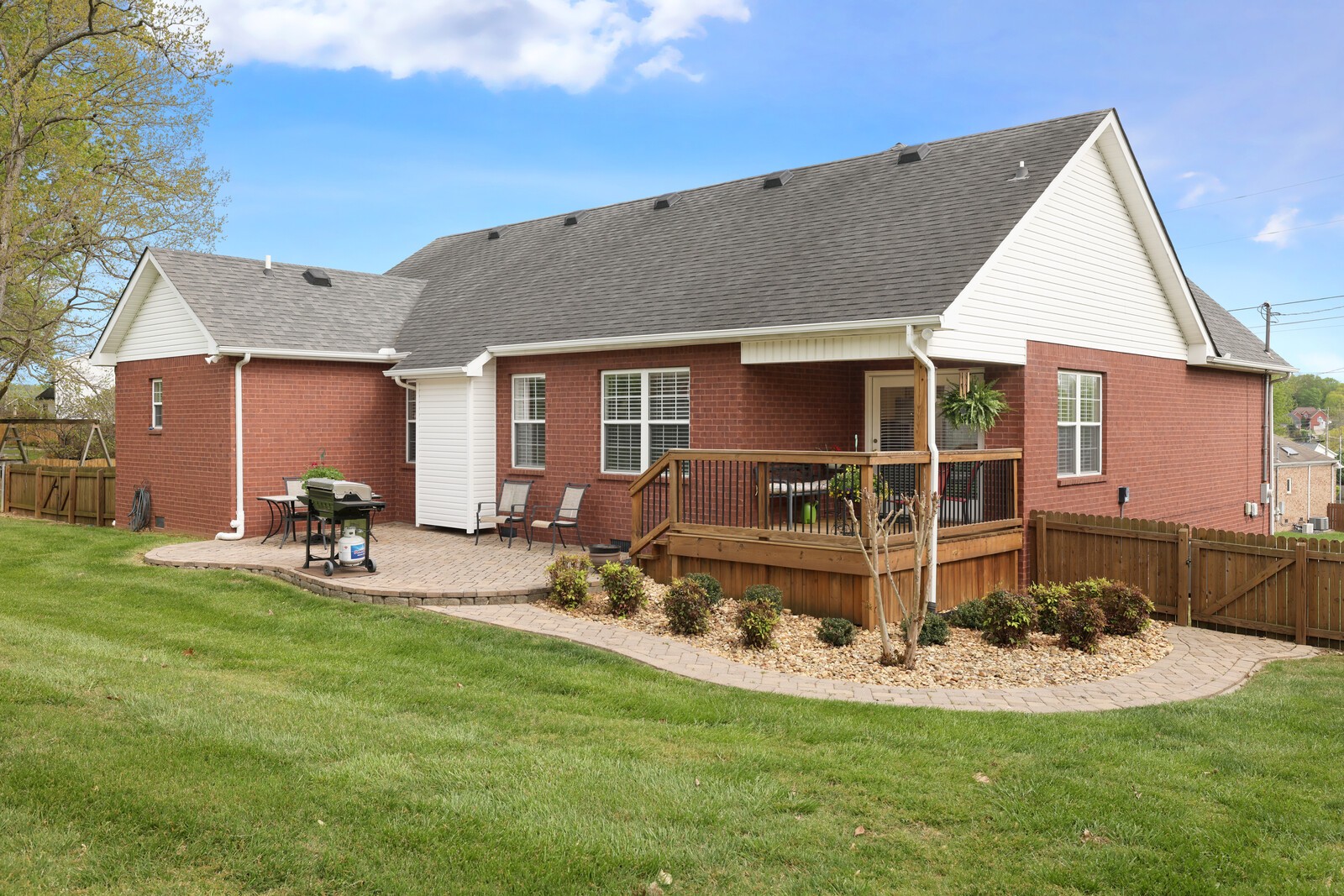 4013 Claude Dr