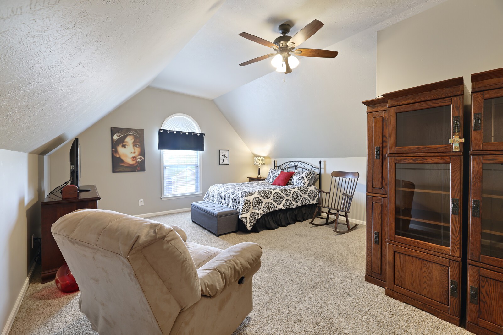 4013 Claude Dr