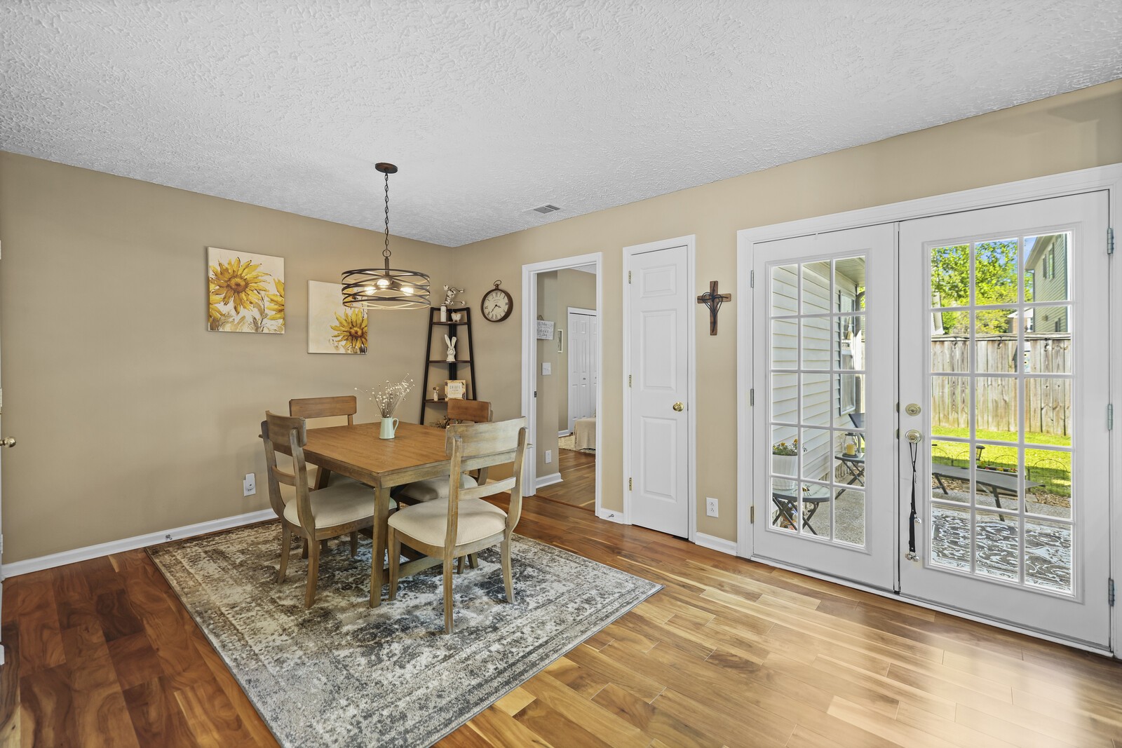 504 Kendall Ct
