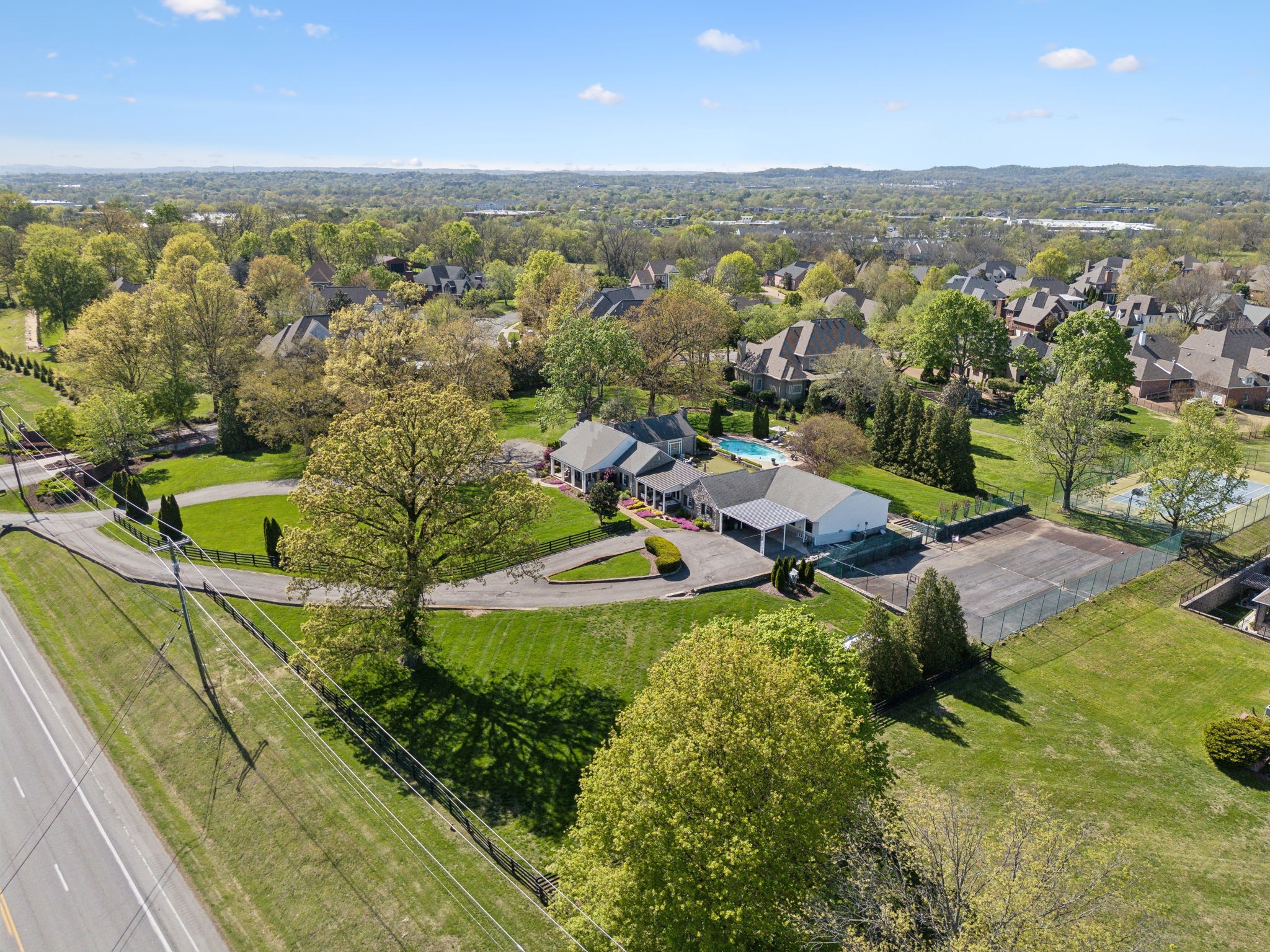 440 E Main St