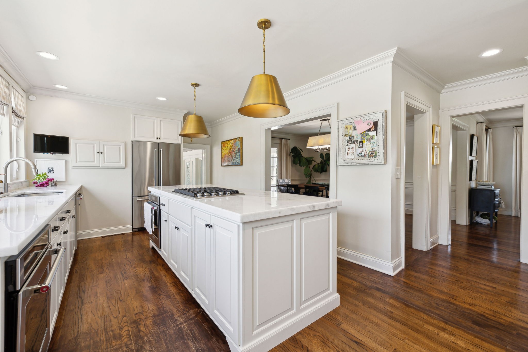 440 E Main St