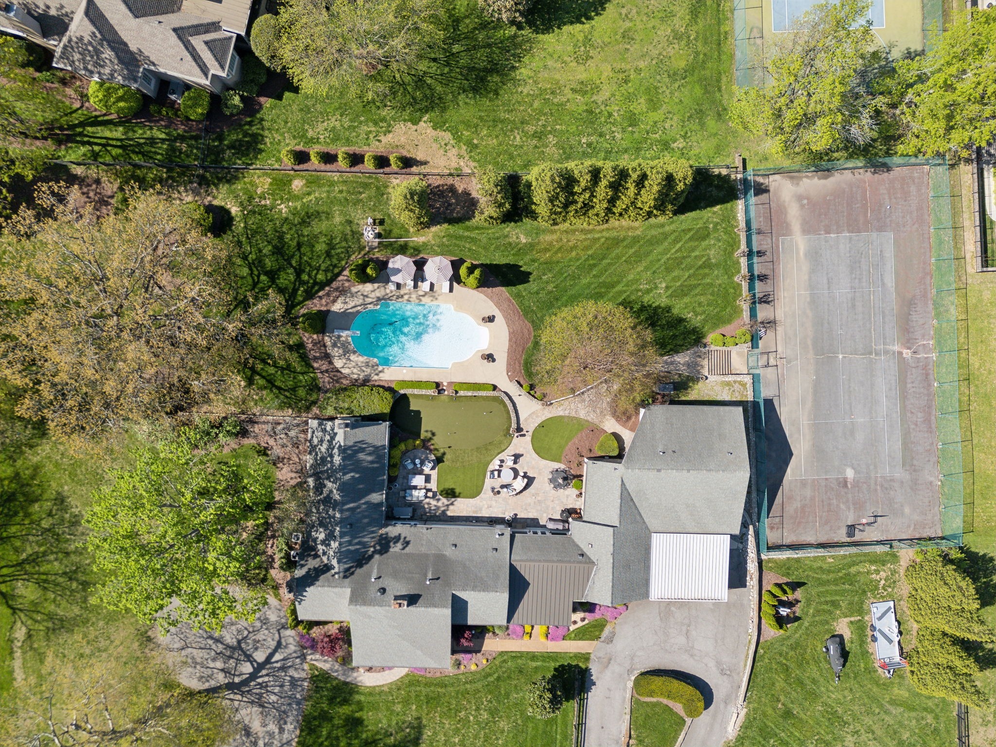 440 E Main St