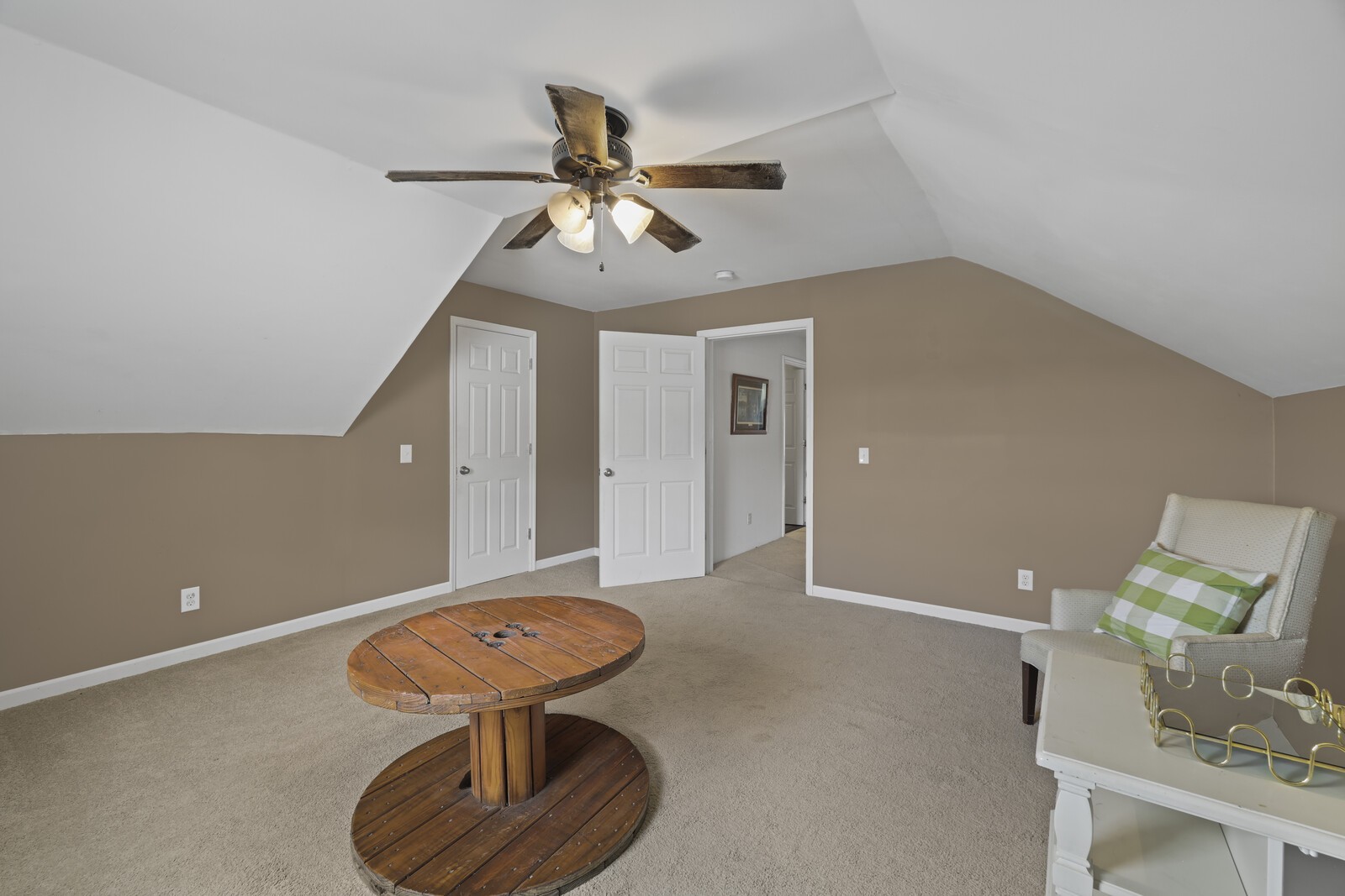 672 Old Snow Hill Rd