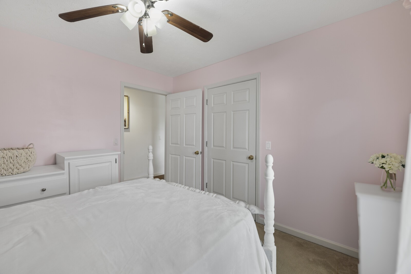 672 Old Snow Hill Rd