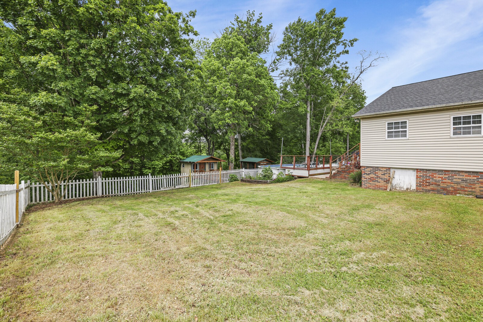 672 Old Snow Hill Rd