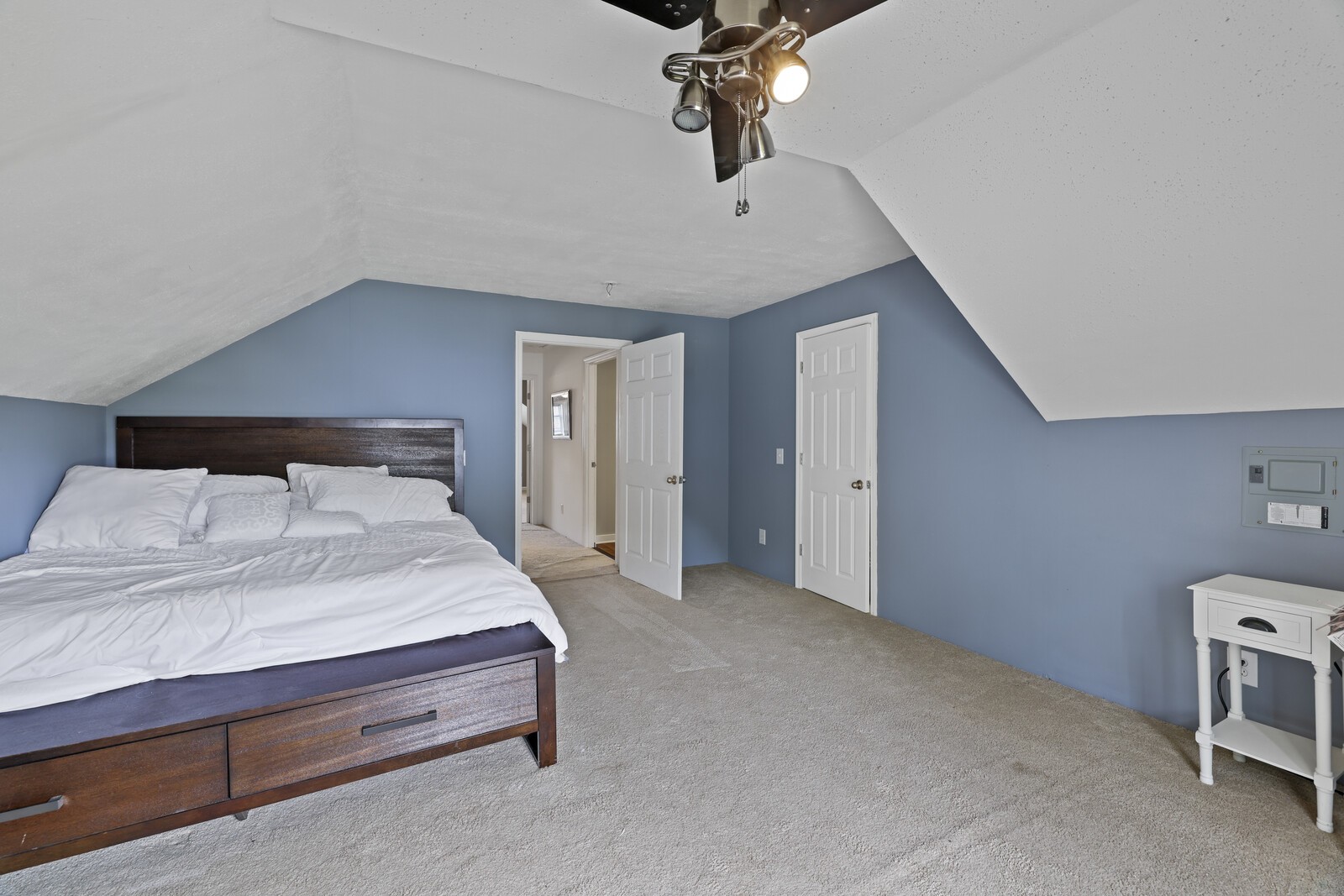 672 Old Snow Hill Rd