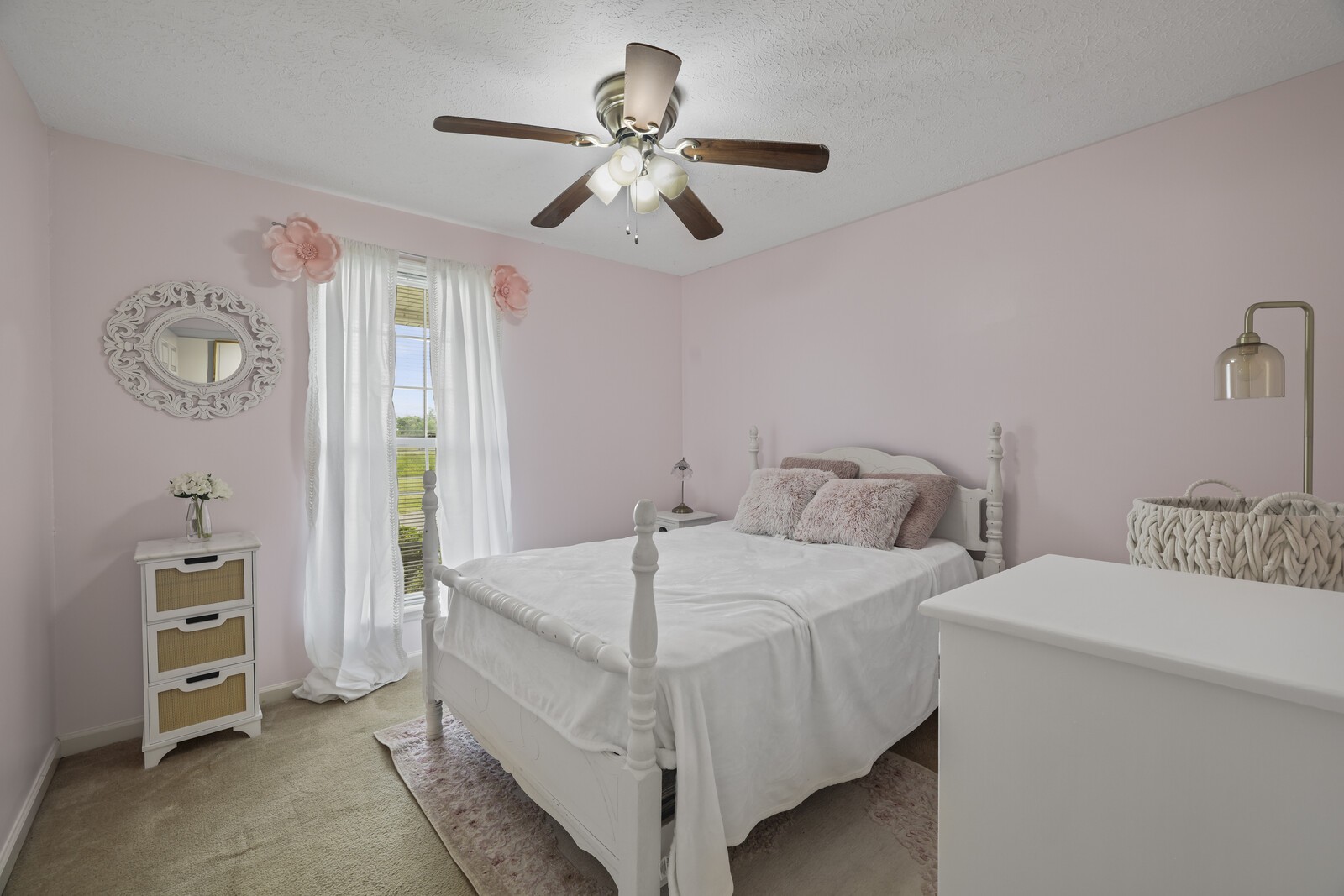 672 Old Snow Hill Rd