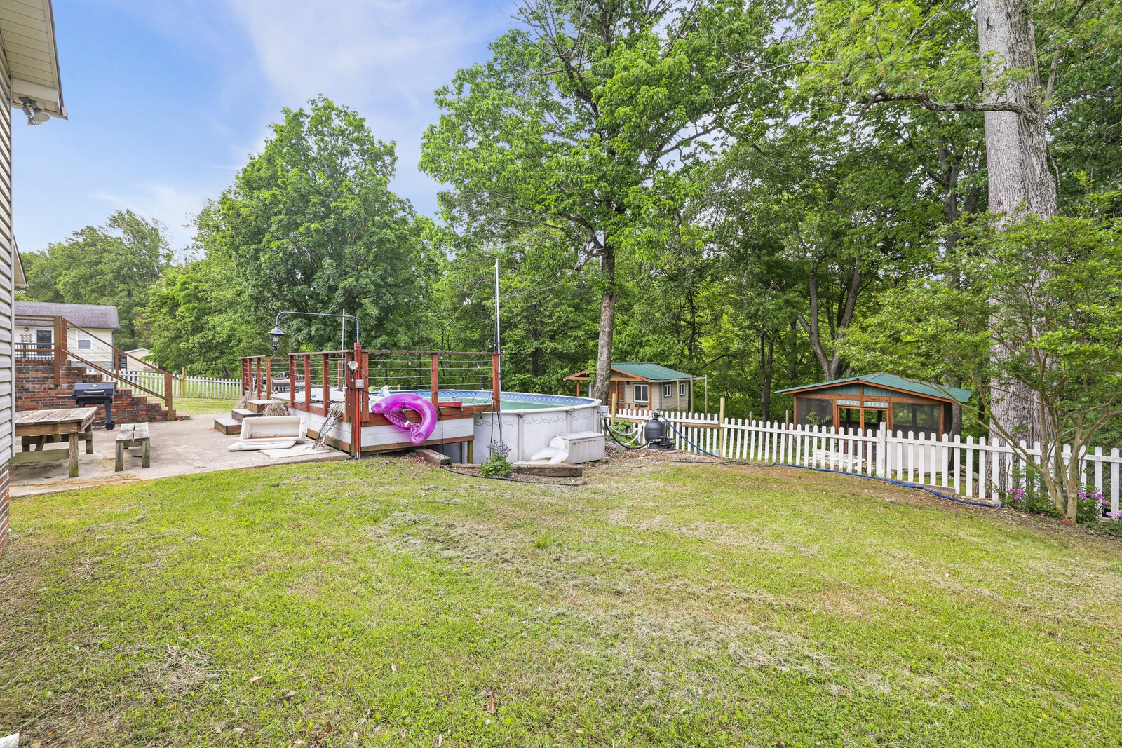 672 Old Snow Hill Rd