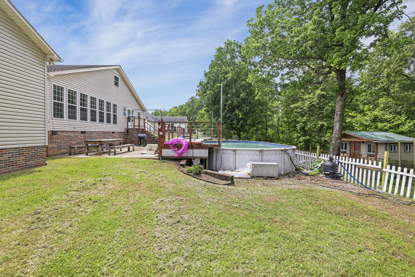 672 Old Snow Hill Rd