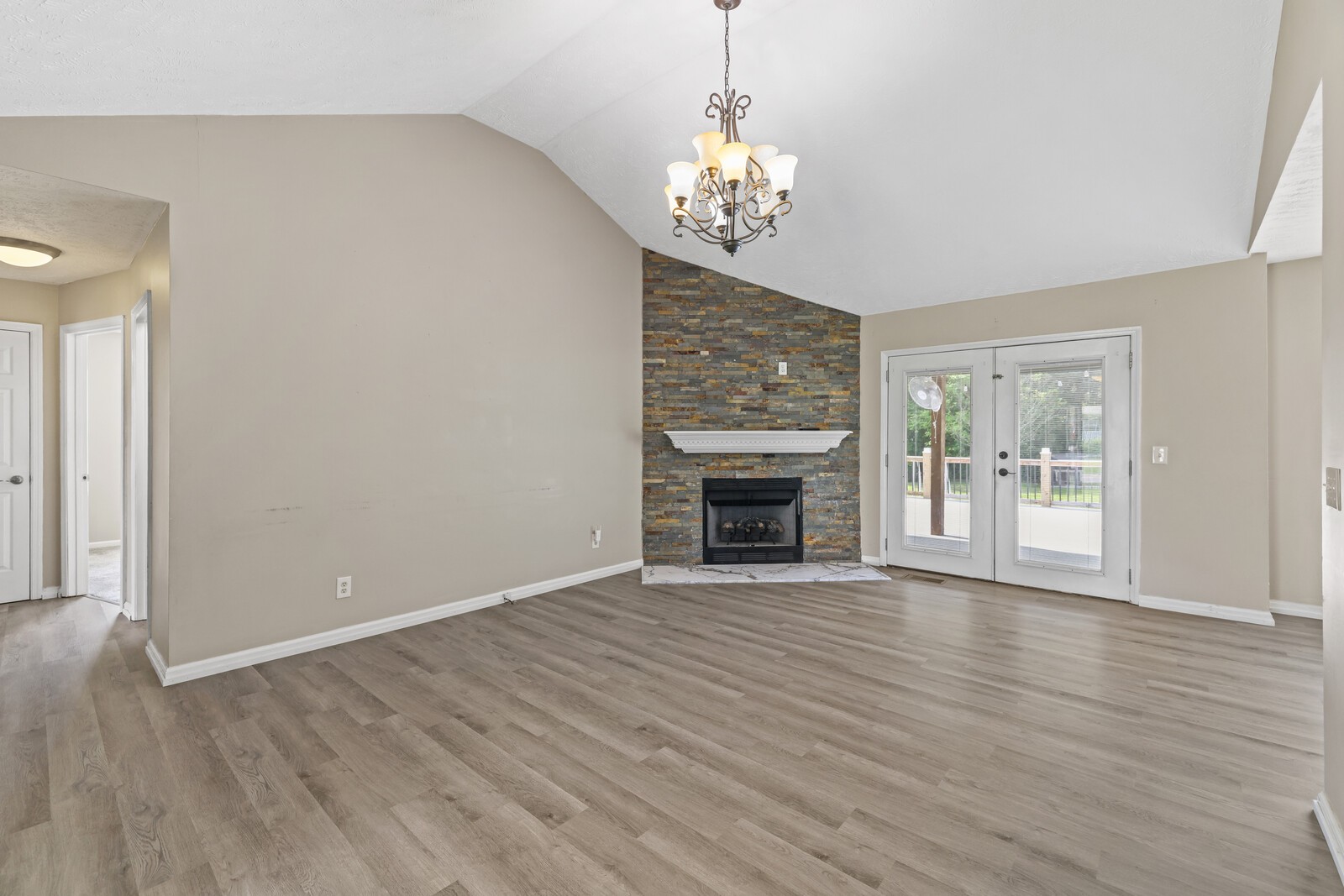 275 Sanders Dr