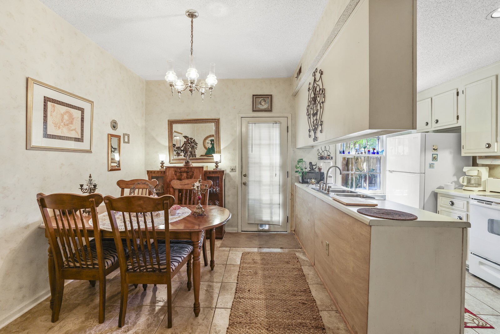 119 Lakebrink Dr