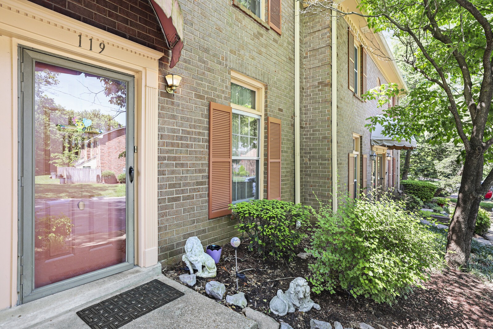 119 Lakebrink Dr